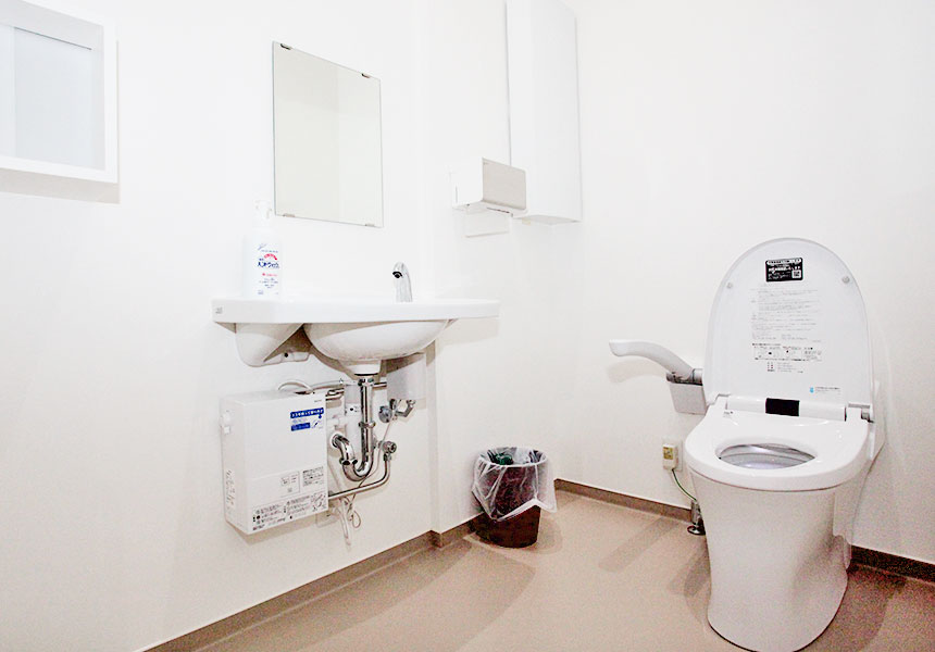 ユニバーサルトイレ