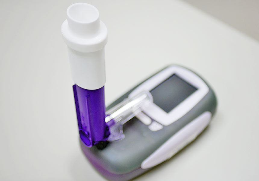 呼気一酸化窒素濃度(FeNO)測定器(NObreath)